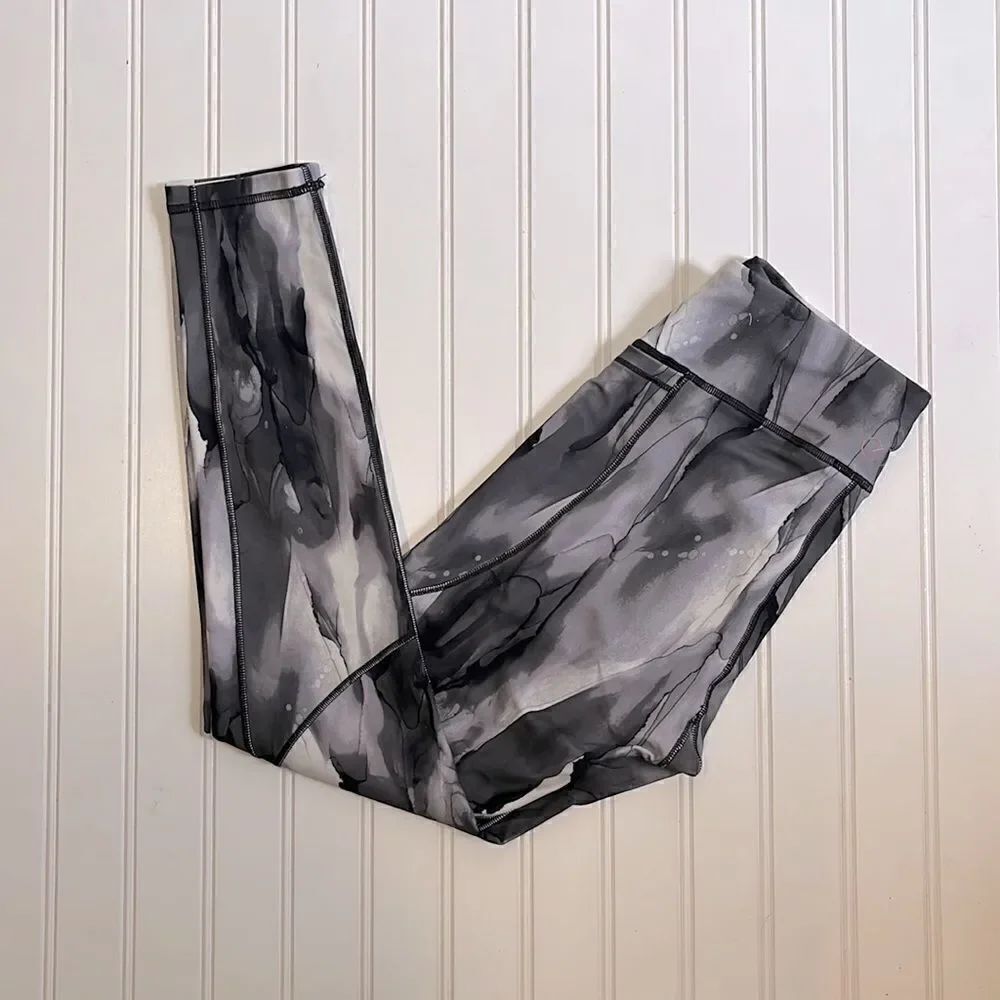 Calia patterned mid rise cropped leggings